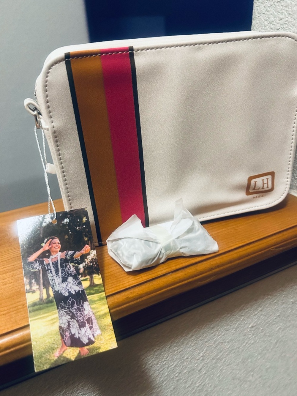 LH HAWAII CROSS BODY BAG